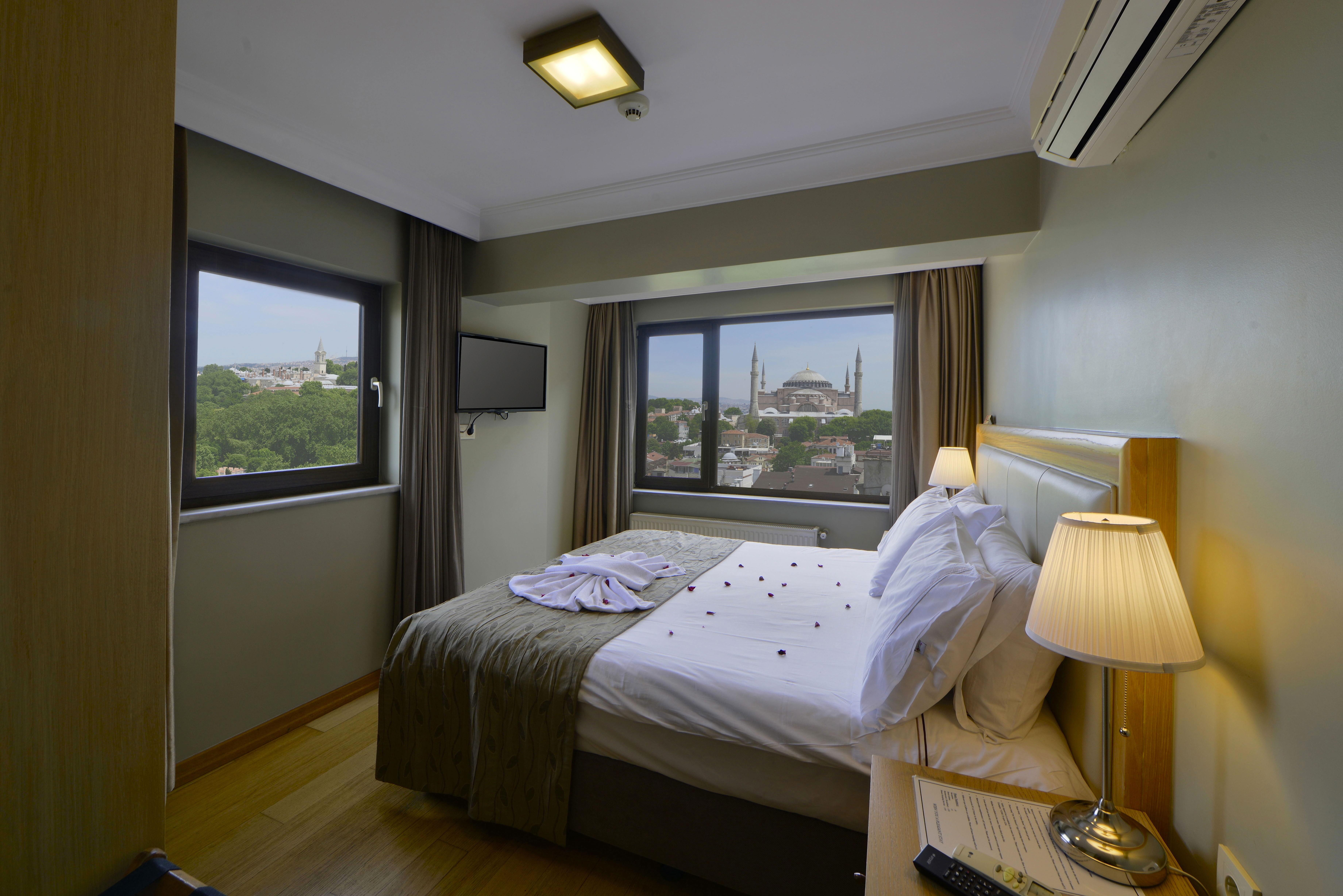Agora Life Hotel - Special Class Istanbul Exterior photo